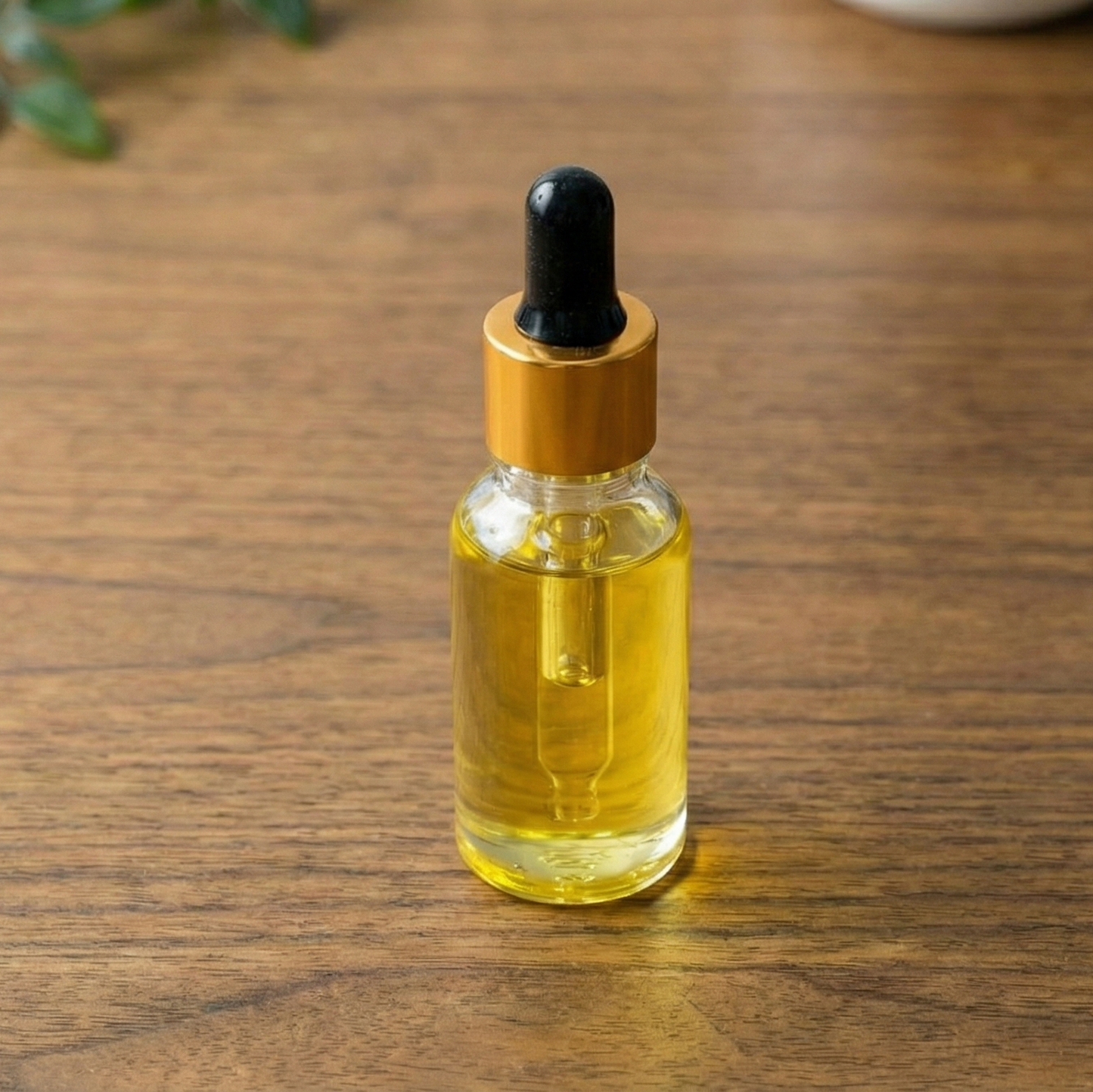 A DAZOMO facial oil.